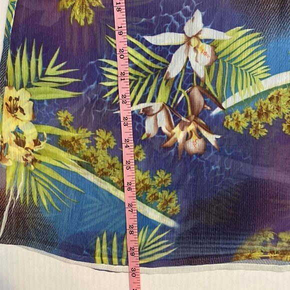 Tropical print lite weight pullover top with elastic neck size L - Picture 10 of 10
